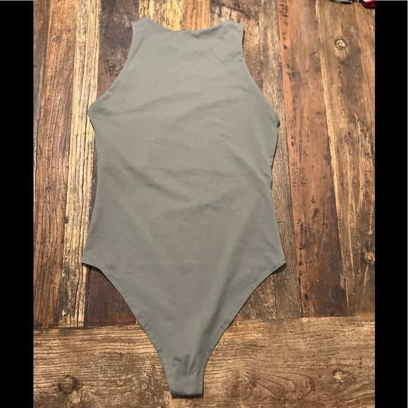 Reoria body suit (s) - Picture 3 of 4